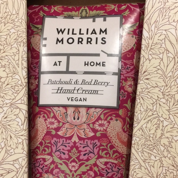 William Morris At Home Scented Hand Care Treats Boxed Set NWT England *No Cover - Picture 4 of 16